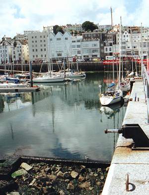 hamnguernsey.jpg (26873 bytes)